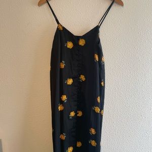 Madewell 00 Black MIDI silky dress. Black with yellow flowers.